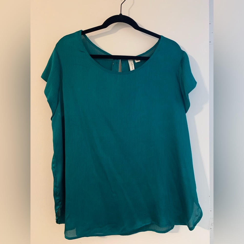 Green, short sleeve top